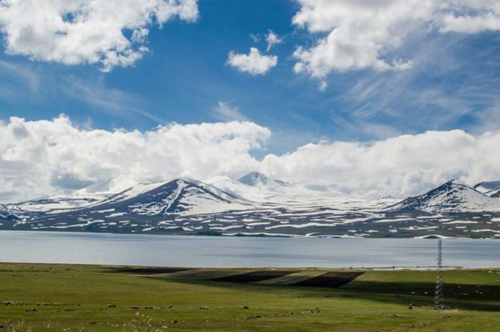 Ფარავანის ტბა