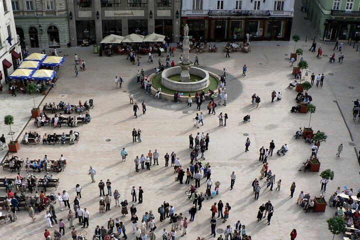 Private Direct Transfer From Vienna Airport to Bratislava