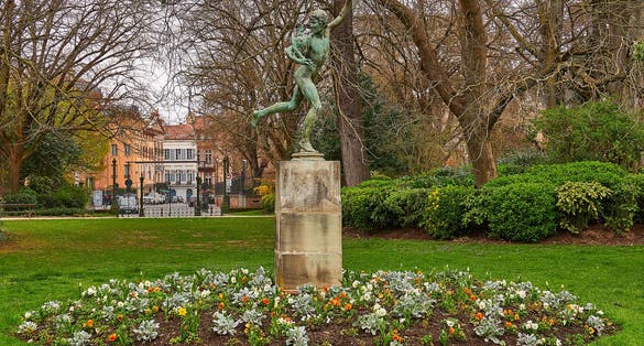 photo of a statue at the Grand Rond is public garden located in Toulouse, France.