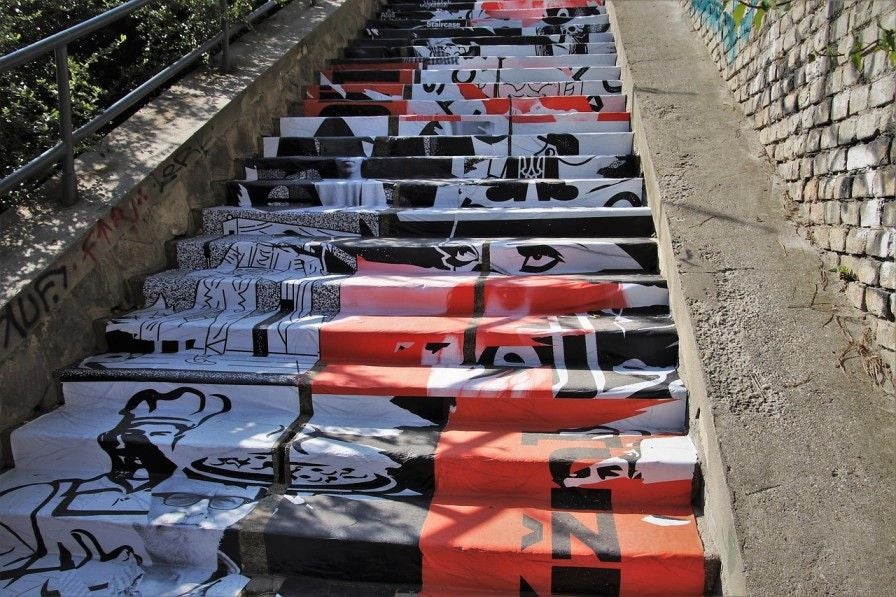 stone-4491132_1280 (1).jpg