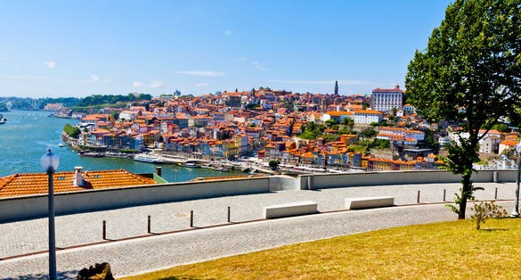 Photo of Morro Garden (Portuguese: Jardim do Morro), green space in Vila Nova de Gaia, Porto, Portugal.