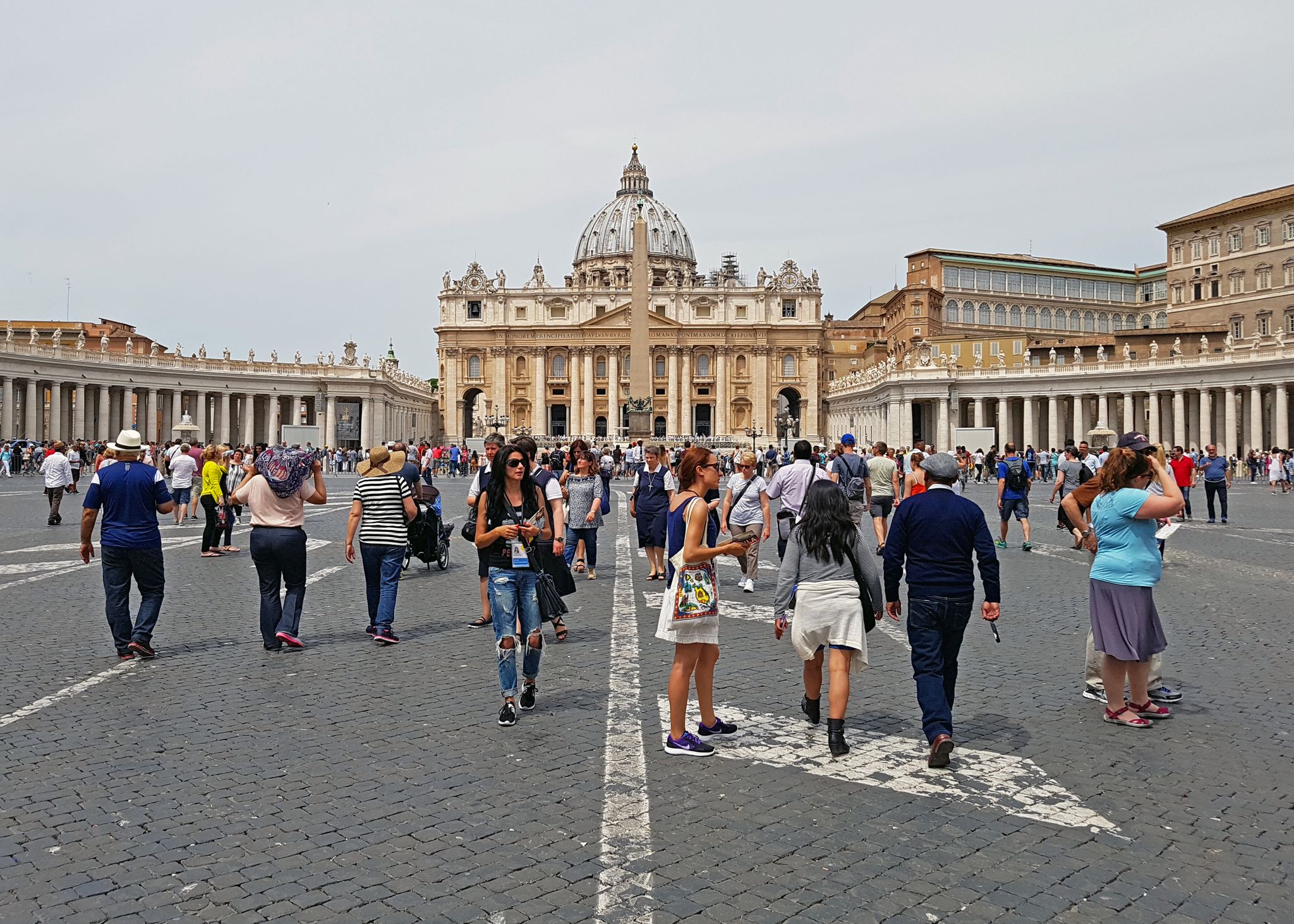 Crowd Spring in Rome.jpg