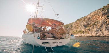 Small-Group Sailing Tour Around Hvar and Pakleni Islands