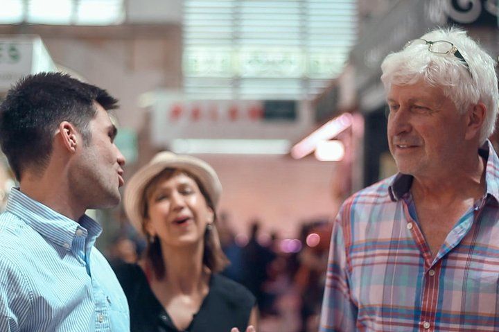 Valencia Old Town Tour with Wine & Tapas in a Historic Monument