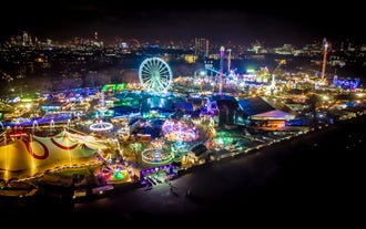 London in December: Your Practical Festive Guide