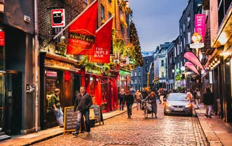 Dublin in December: Weather, Christmas Markets, & Things To Do