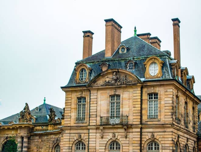 shutterstock_2702285337 (1).jpg