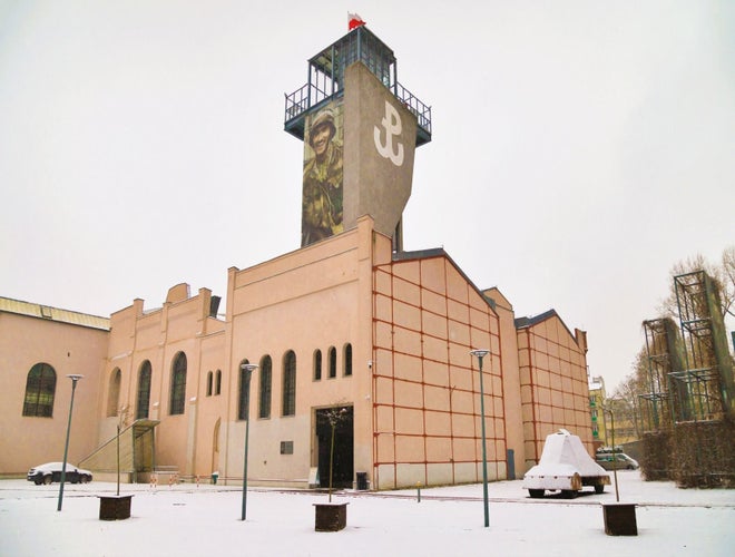 warsaw-uprising-museum-in-winter.jpg