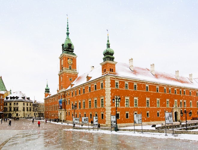 warsaw-royal-castle-in-winter.jpg