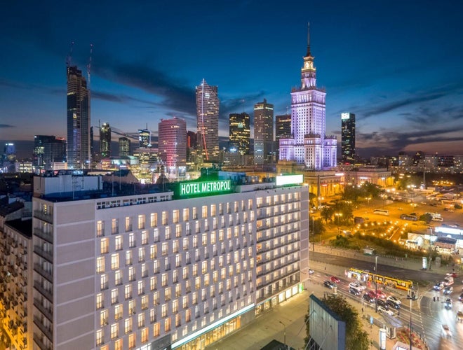 hotel-metropol-in-srodmiescie-in-warsaw.jpg