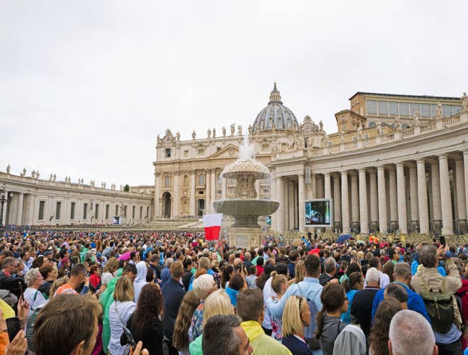 st-peters-square-mass-event.jpg