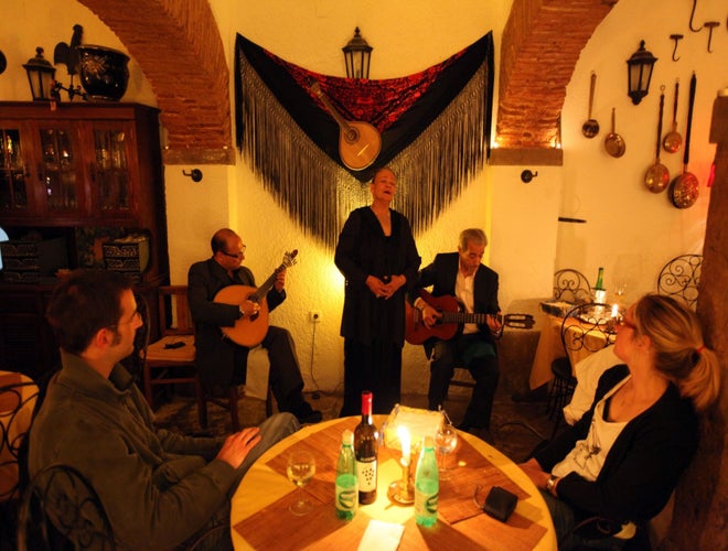 alfama-old-town-fado-show-in-lisbon.jpg