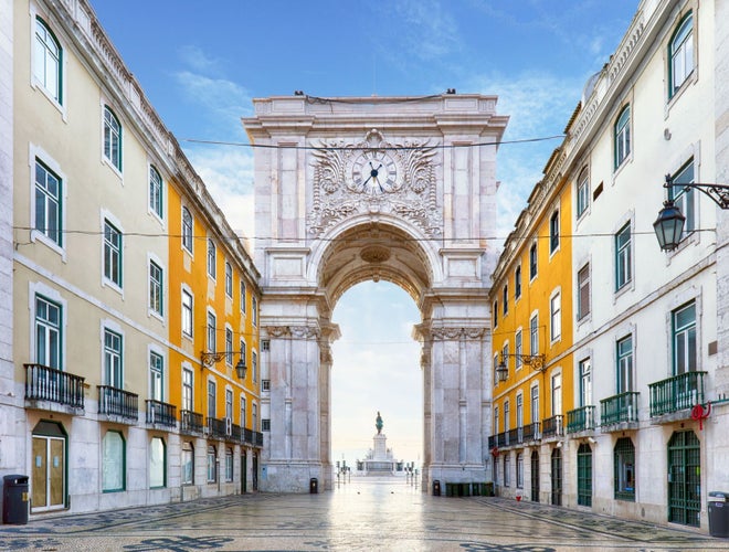 arch-at-the-praca-do-comercio-in-lisbon.jpg