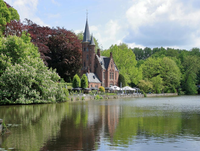 Kasteel Minnewater in Bruges, Belgium.jpg