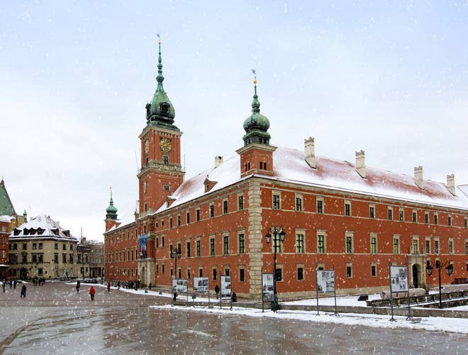 The Royal Palace in warsaw at winter.jpg