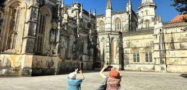 From Lisbon: Day Tour to Tomar, Batalha and Alcobaça UNESCOs