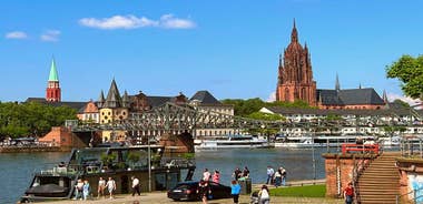 Frankfurt: Discover the heart of Frankfurt - a city tour in German