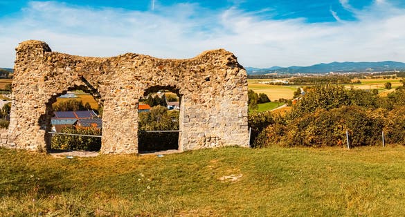  Photo of  ancient castle ruins near Winzer, Danube, Deggendorf, Bavaria, Germany