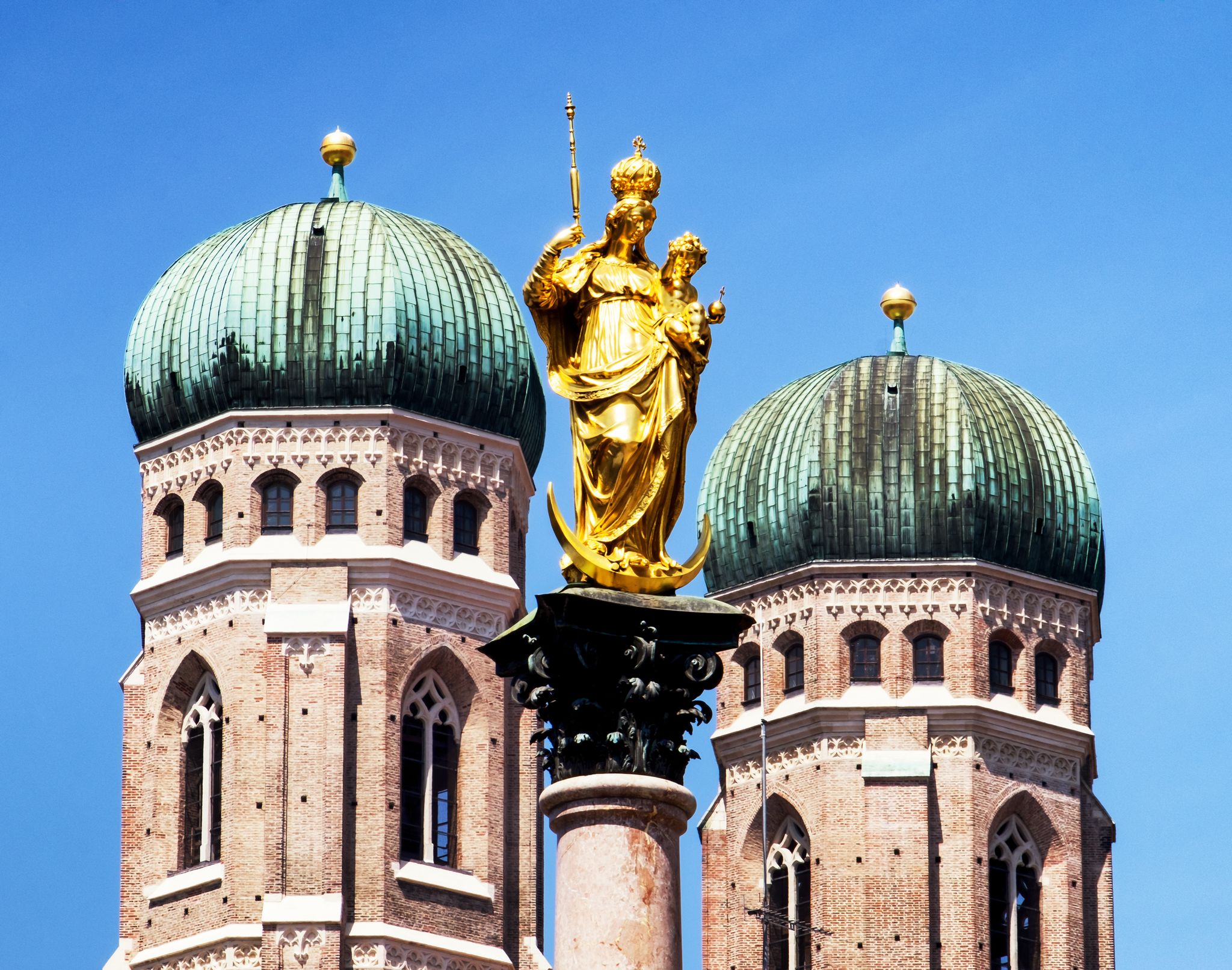 Photo of famous Munich city hall at the Marienplatz. Germany.