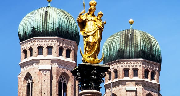 Photo of famous Munich city hall at the Marienplatz. Germany.