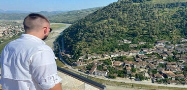 Tour UNESCO della città di Berat, il Castello e il lago Belshi- Da Tirana