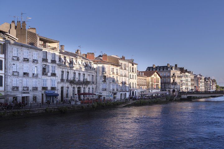 Bayonne Private Walking Tour With A Professional Guide