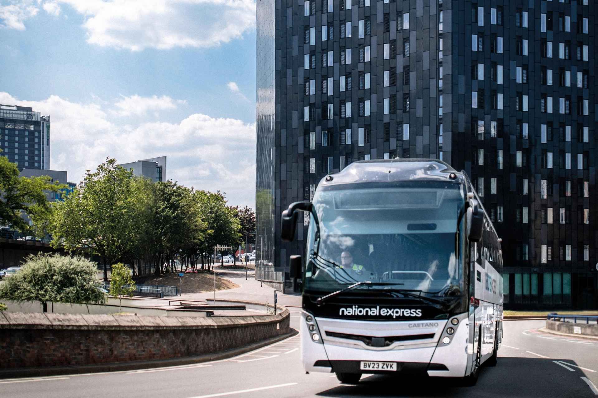 London: Heathrow Airport to/from Southampton Bus Transfer
