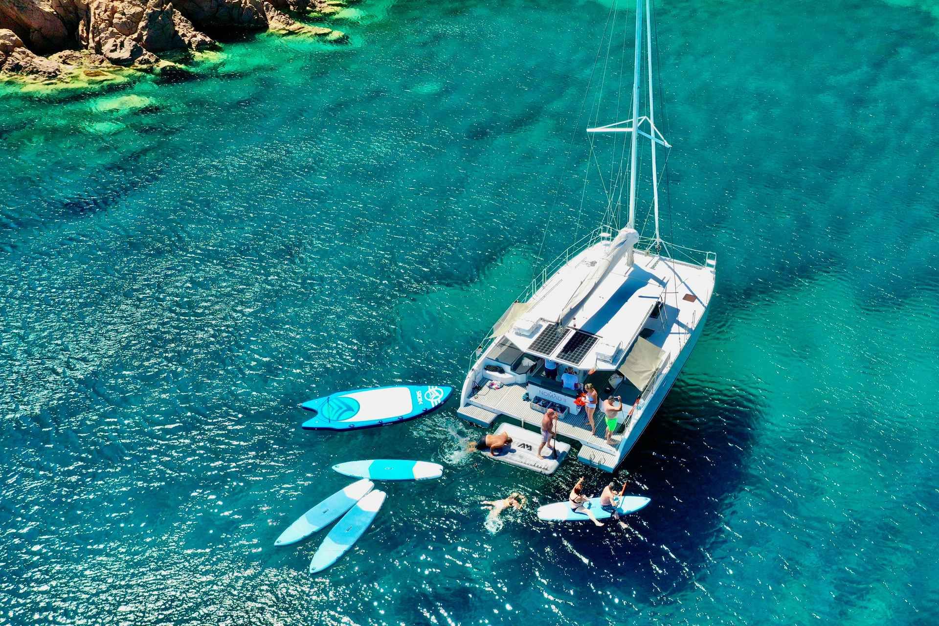 Marseille: Calanques Catamaran Tour & Standup Paddle