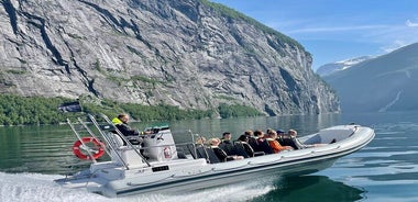 Hellesylt: RIB Fjordsafari Geirangerfjord