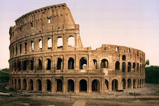 20+ Rome Sights Tour with Trevi Fountain & Enter The Colosseum 