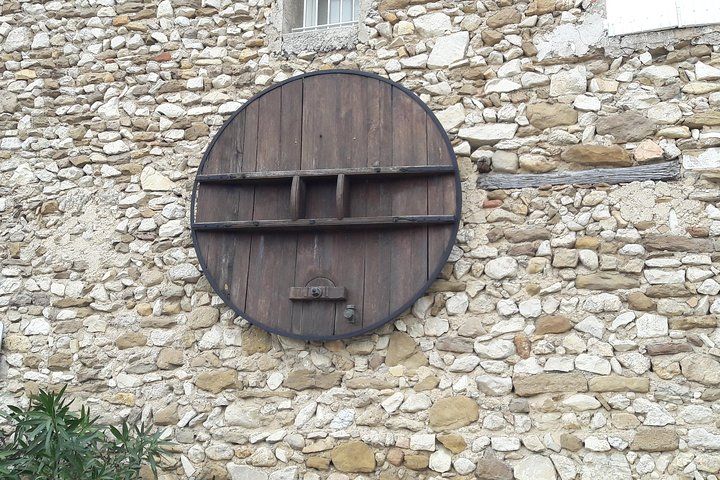 Afternoon Wine Tour to Chateauneuf du Pape from Avignon