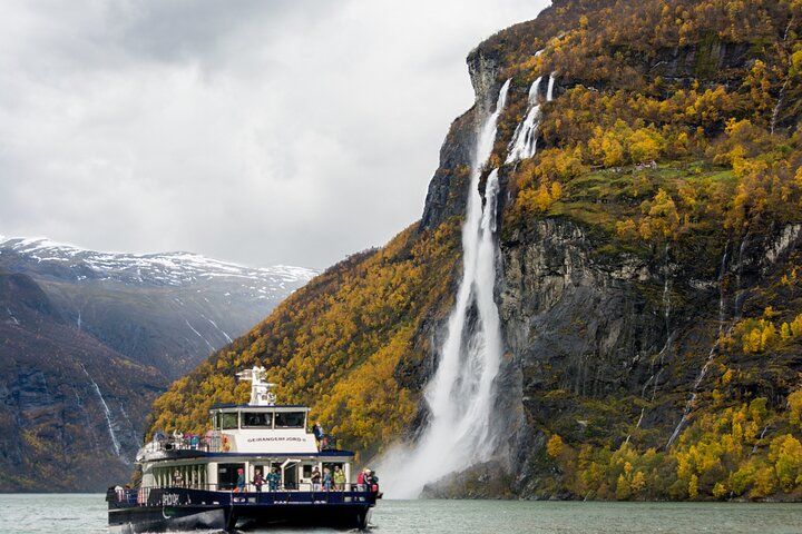 Fjordcruise Ålesund Geirangerfjord T/R