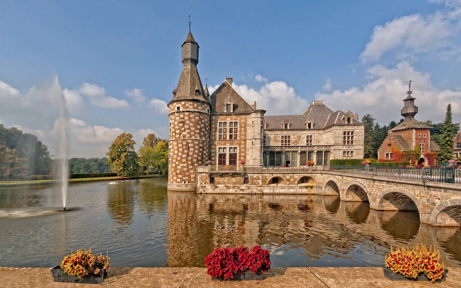 Jehay-Bodegnée Castle, Amay, Huy, Liège, Wallonia, Belgium