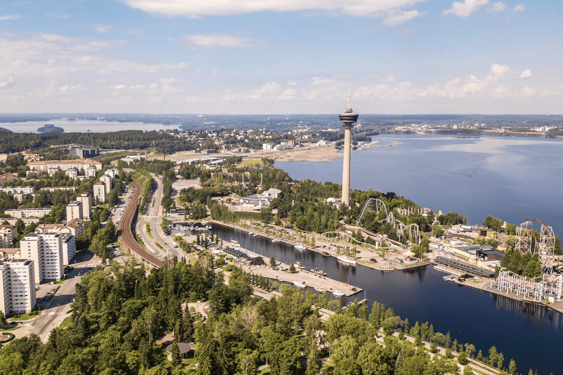 Tampere: Express Walk with a Local in 60 minutes