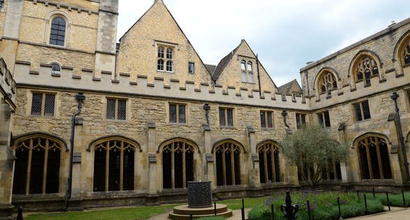 Photo of building at Christ Church College, Oxford, England.