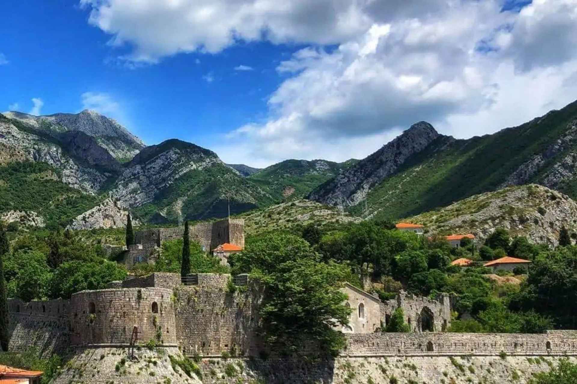 Secrets of the Old Town Bar - A Journey through Millennia