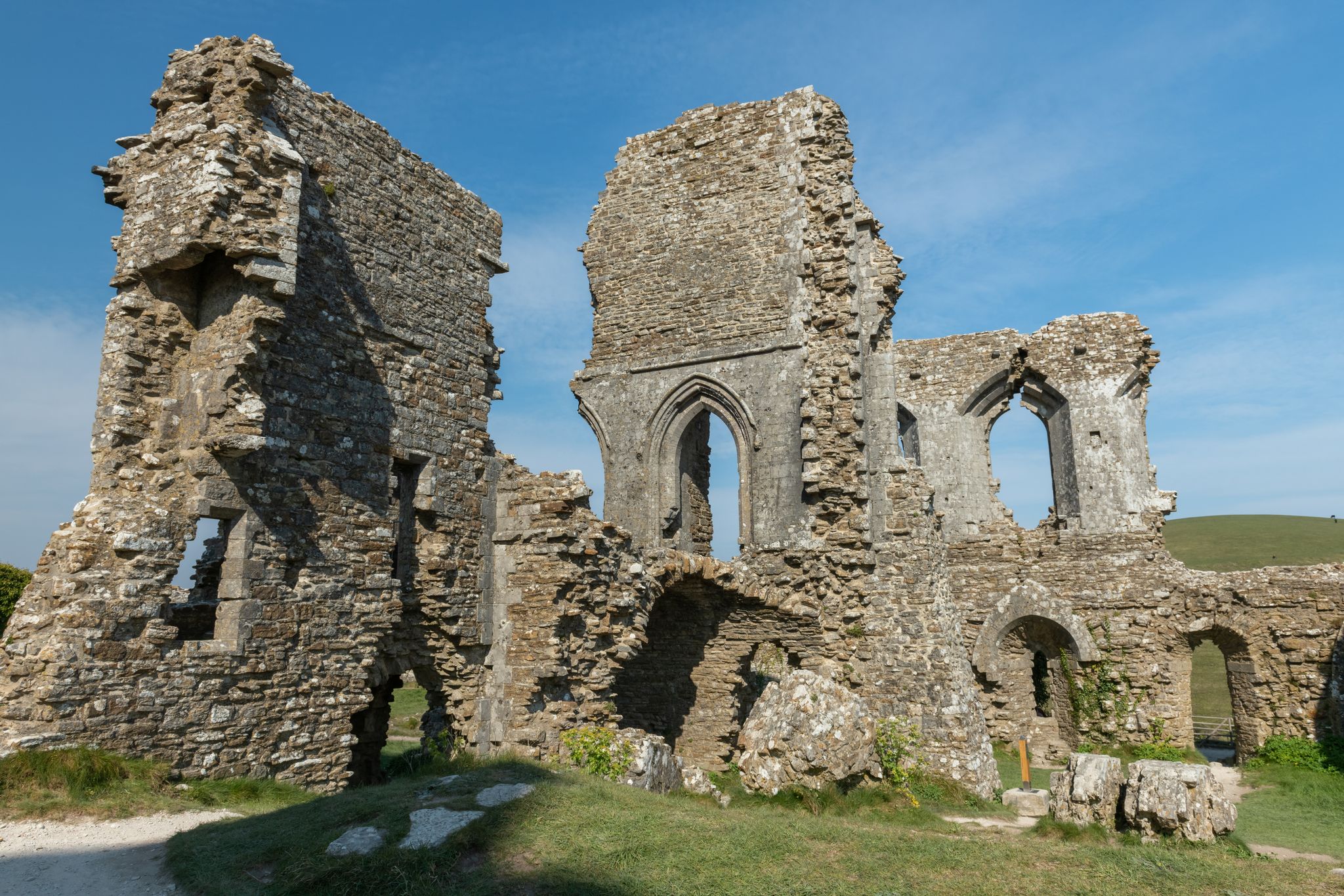 Photo of the ruins of Corfe castle in Dorset, England.