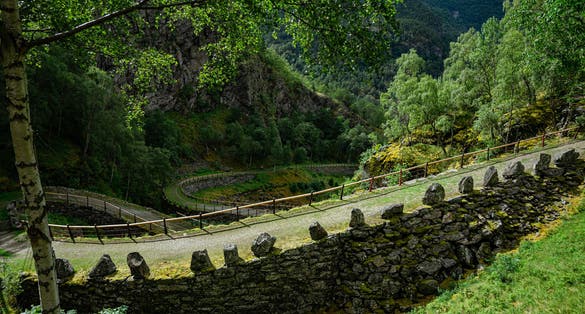 Vindhellavegen or kongevegen near Borgund