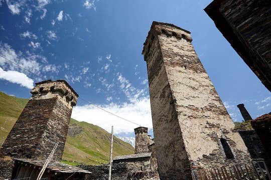 Excursion de cinq jours à Svaneti, y compris Mestia, Ushguli et les gorges de Becho
