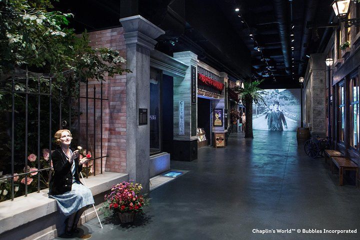 (KTL303) - Winter Tour Montreux and Chaplin's World from Lausanne