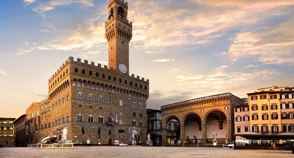 photo of square of signoria in florence at sunrise, Italy.