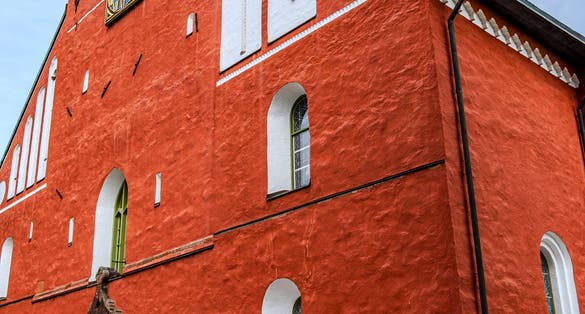 photo of front view of Växjö Cathedral in Kronoberg County, Sweden.