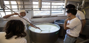 E-bike tour Martina Franca e Locorotondo and visit a dairy