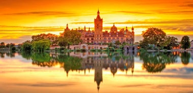 Schwerin: City Highlights Guided Tour