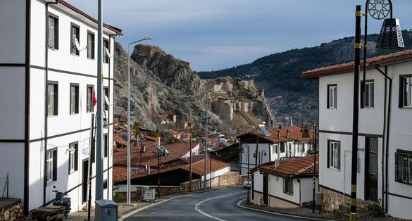 Photo of top of a rocky peak in the center of Tokat, Turkey.