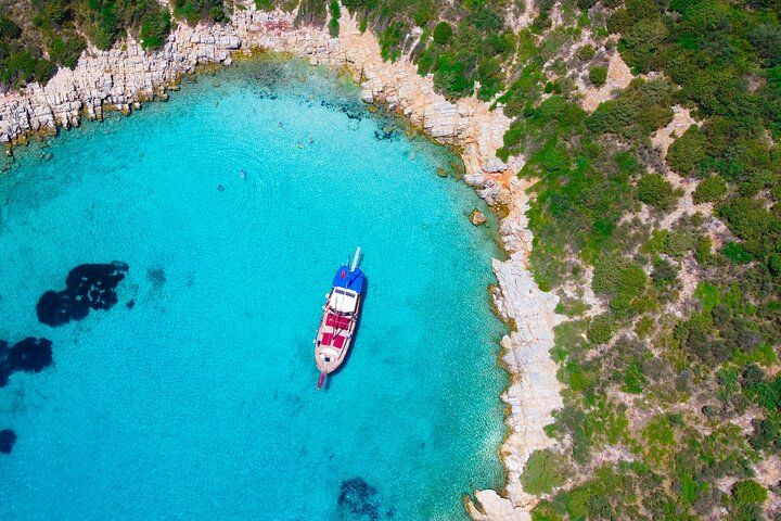 Private VIP Gulet Boat Tour With Lunch in Bodrum For 6 Hour