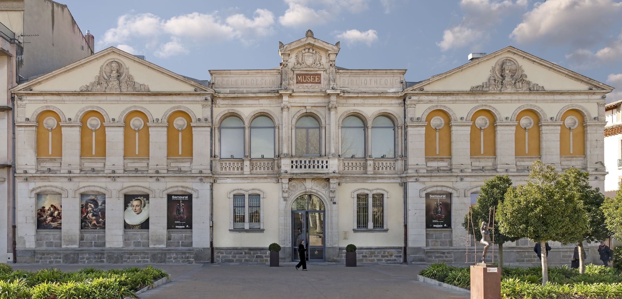 Facade of the Carcassonne Museum of Fine Arts.