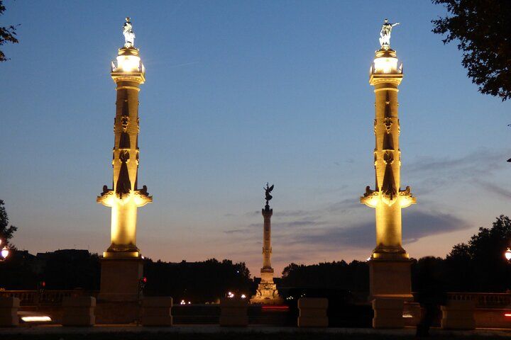 Private Complete Tour of Bordeaux, France