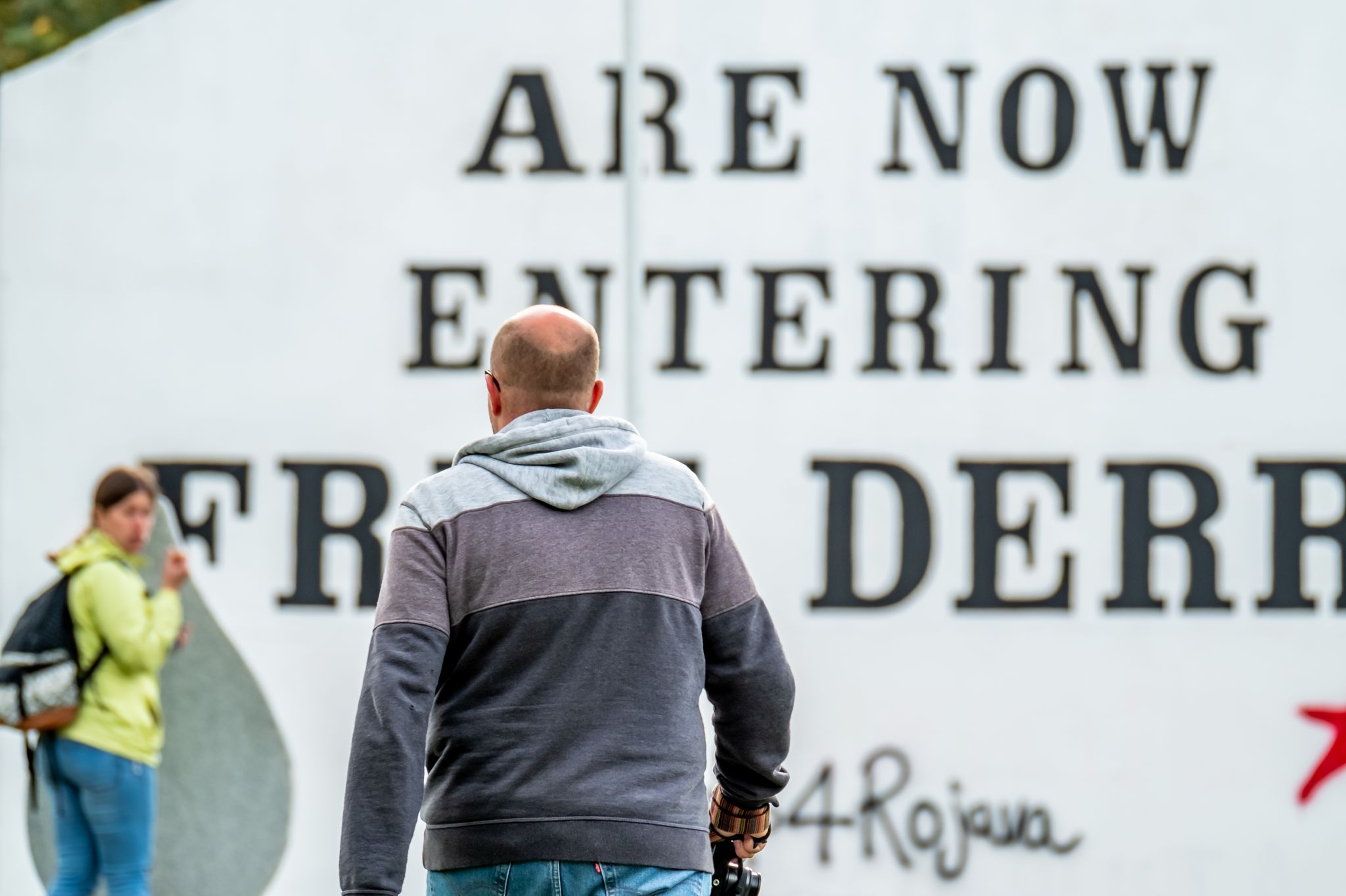Man entering free Derry.