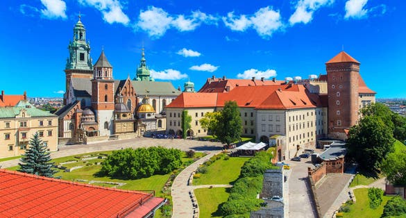 Photo of Wawel castle with Gardens and cathedral, Krakow, Poland.